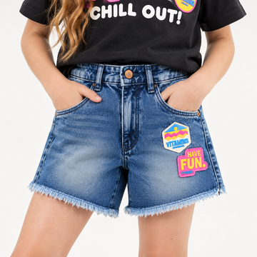 VITAMINS REGULAR FIT DENIM SHORTS WITH SILICON BADGES
