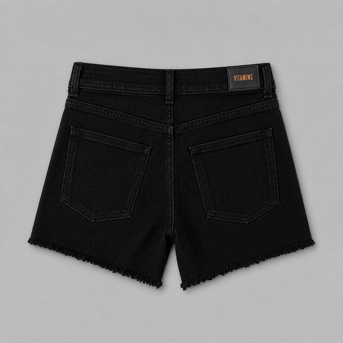 VITAMINS BASIC BLACK REGULAR FIT SHORTS