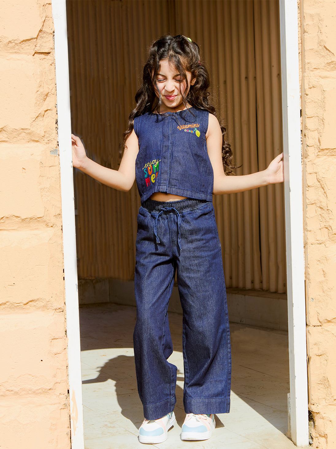 VITAMINS EMBROIDERED DENIM CROP TOPCORD SET TOP